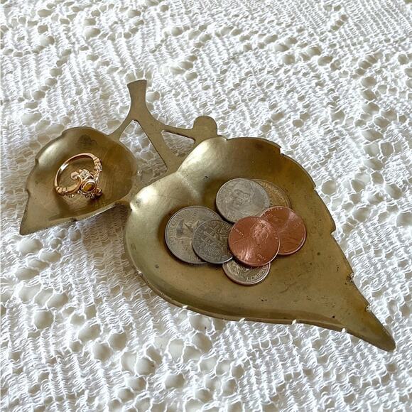 Small Vintage Indian Brass Dish - Picture 3 of 16